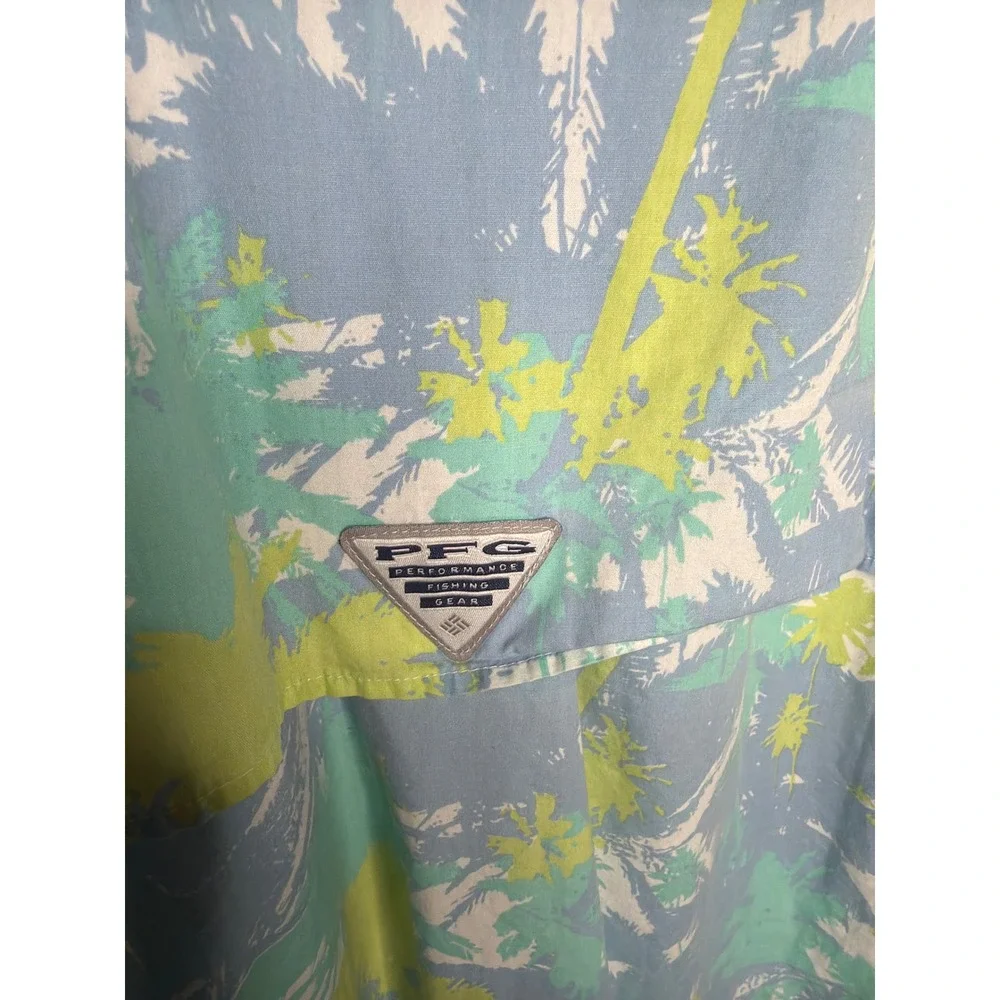 Columbia Mens PFG Fishing Shirt Blue Green Tropical Palm Tree Print Short Sleeve
